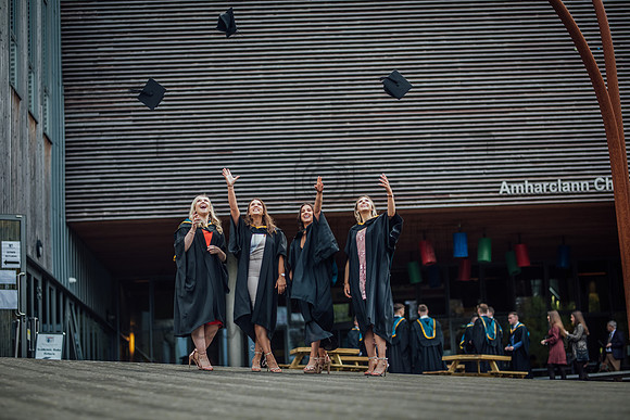 Mary I Grads Friday 013