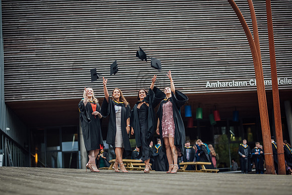 Mary I Grads Friday 014