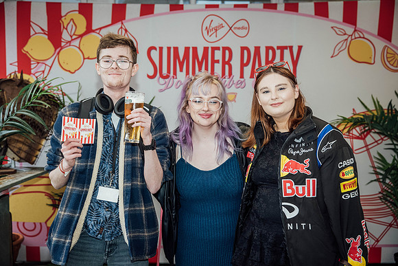 Virgin Summer Party Limk 010